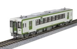 Kato 1-615 Passenger Car KIHA 110-200 With Motor (HO Scale)