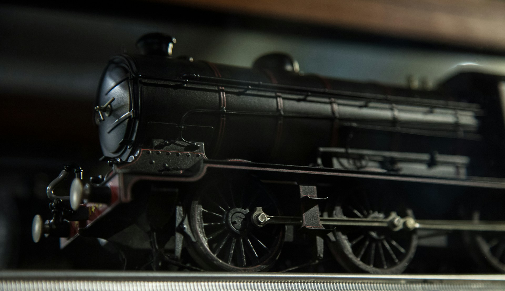 Model Train Discount Store -Model Train Discount Store deleece cook BA87dPaI4BA unsplash